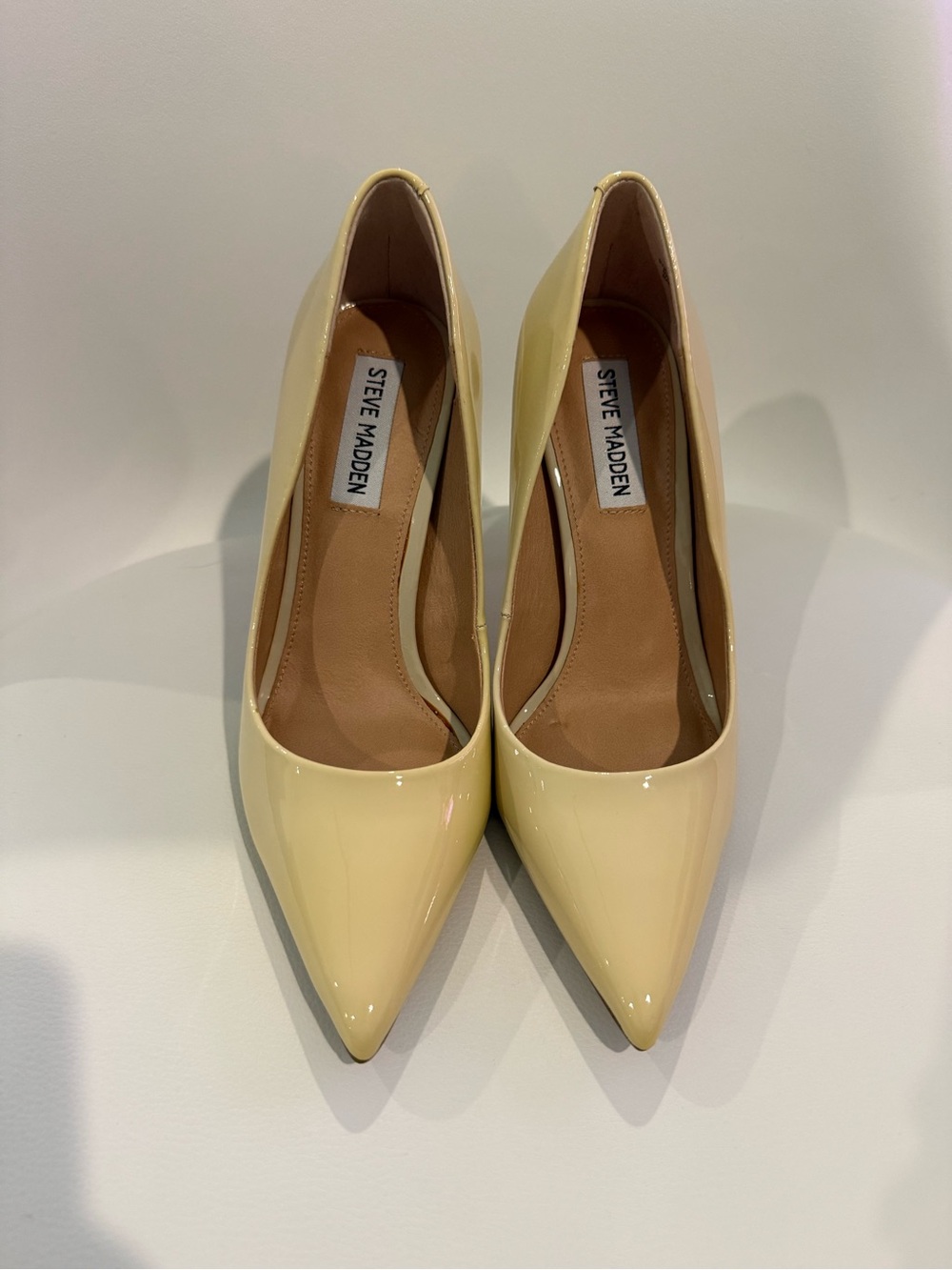 🎃Steve Madden Pale Yellow Patent Pointed-Toe Pumps